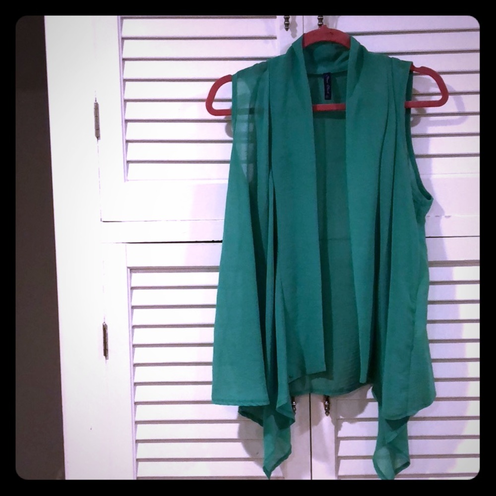 Final Touch Green flowy vest- boho/chic